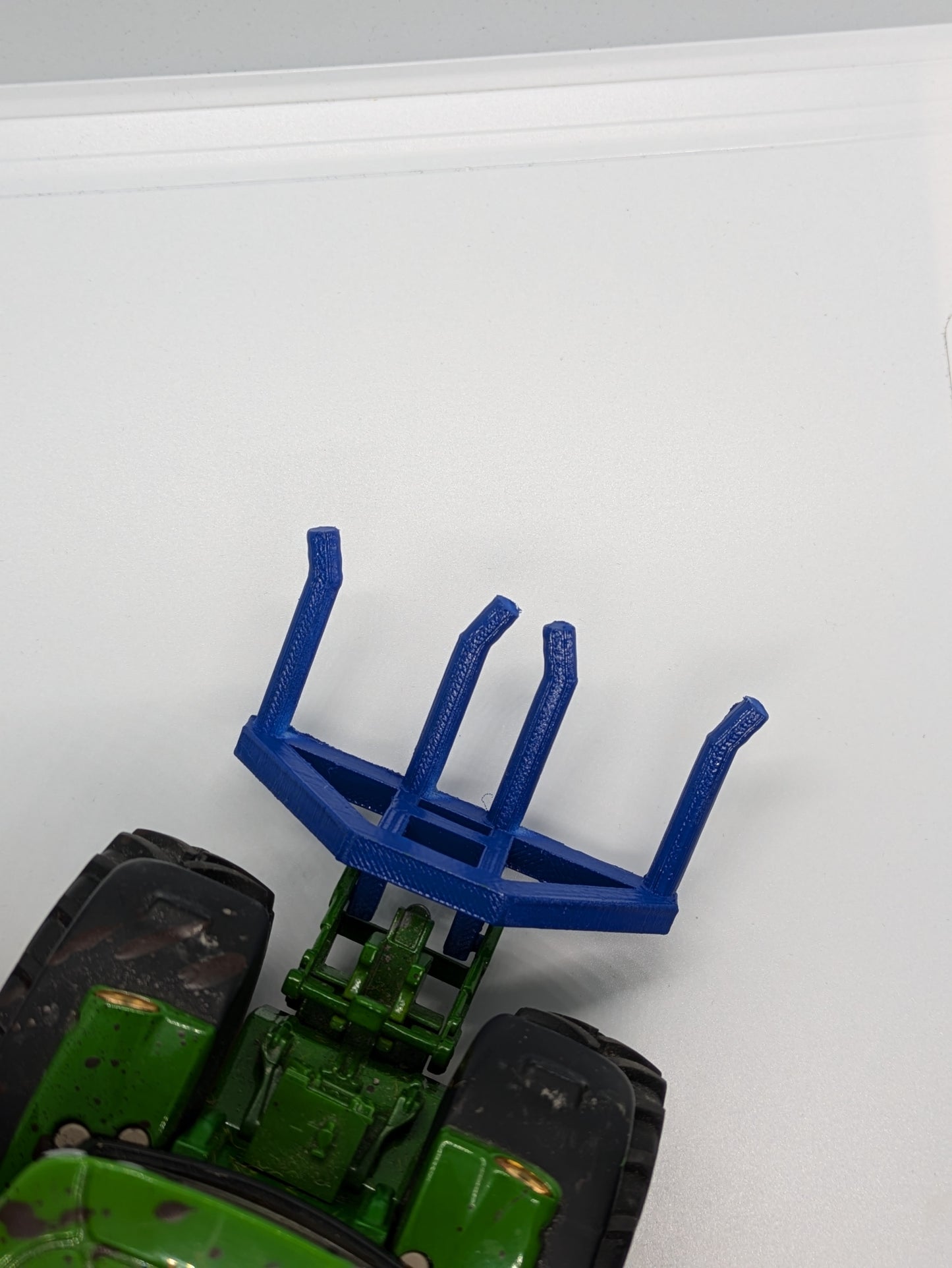 1:32 scale Double Bale Lifter
